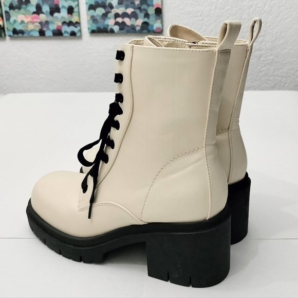 Nine West Juna3 Ivory Lace Up Chunky Block Heel Rounded Toe Combat Ankle Boots. - Picture 10 of 10